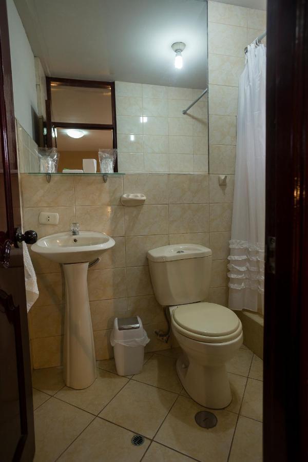 Yucay Plaza Inn Luaran gambar